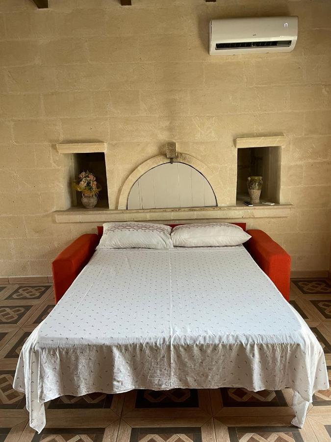 B&B Le Carrube Сава Экстерьер фото